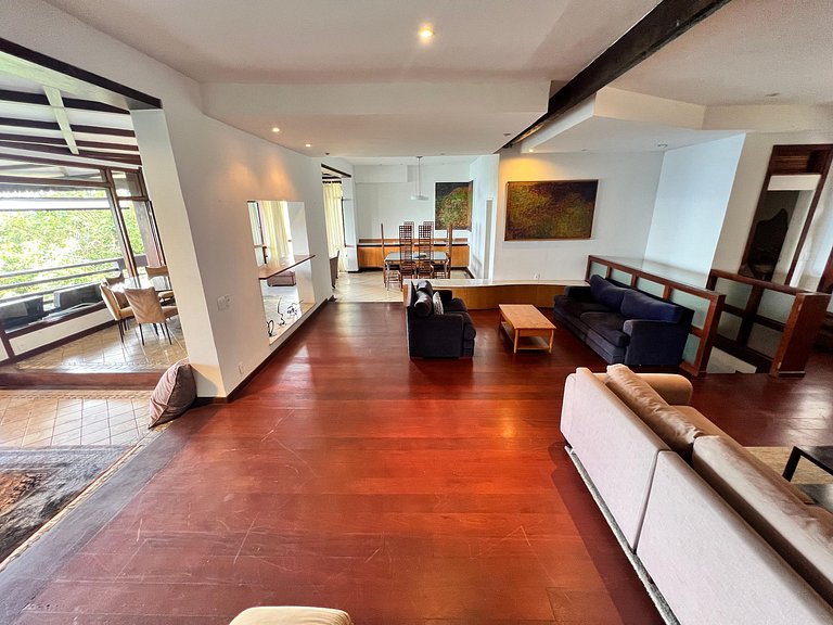 Mansão no Joá: 5 suítes, mar, lazer completo