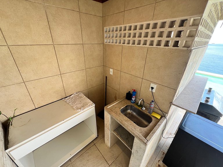 Mansão no Joá: 5 suítes, mar, lazer completo