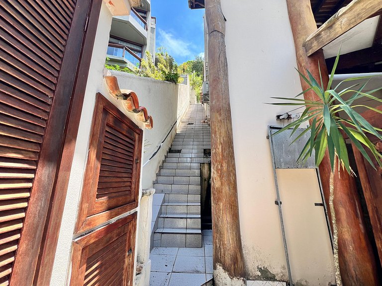 Mansão no Joá: 5 suítes, mar, lazer completo