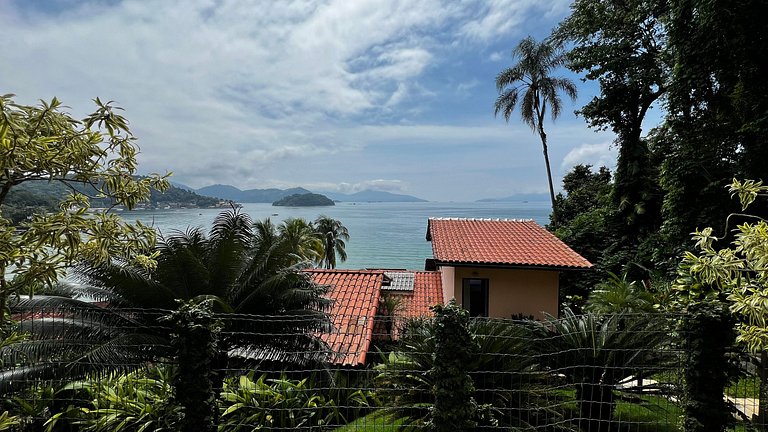 Casa completa con piscina y terraza exclusiva en Angra