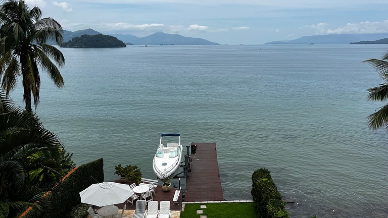 Casa completa con piscina y terraza exclusiva en Angra