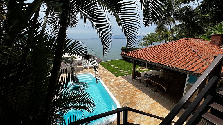 Casa completa con piscina y terraza exclusiva en Angra