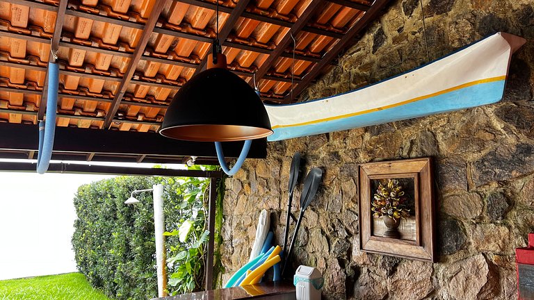 Entire House with Pool and Exclusive Deck Angra