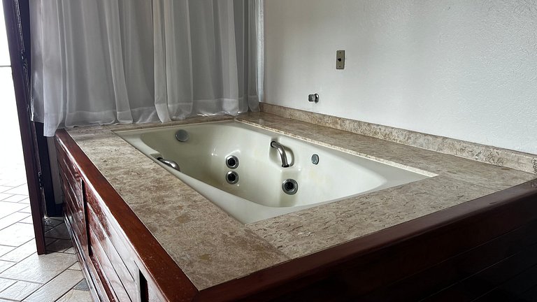 Entire House with Pool and Exclusive Deck Angra