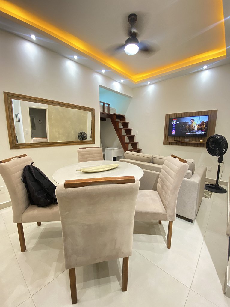 Apt moderno acogedor cuadra playa Copacabana