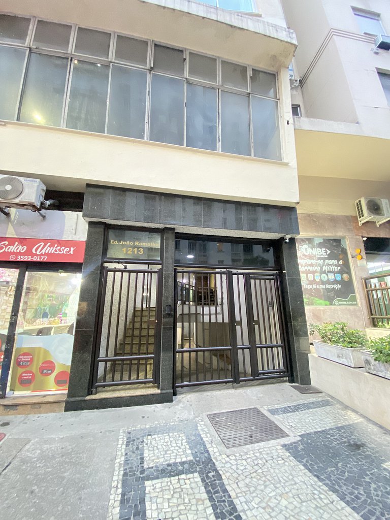 Apt moderno acogedor cuadra playa Copacabana