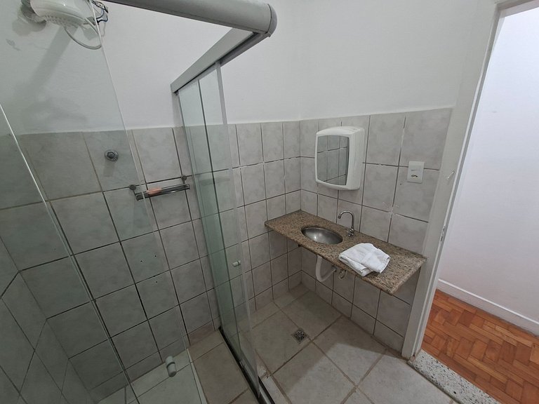 Spacious Apartment in Downtown BH - 3 Bedrooms