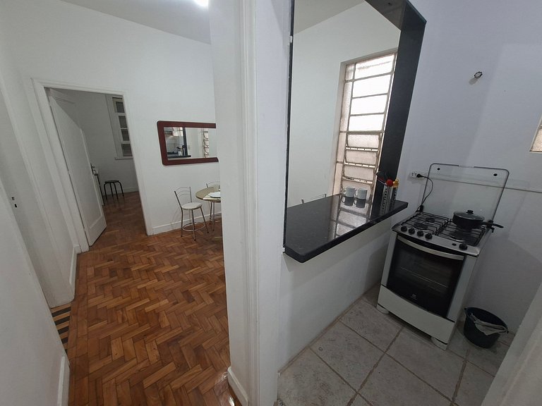 Spacious Apartment in Downtown BH - 3 Bedrooms
