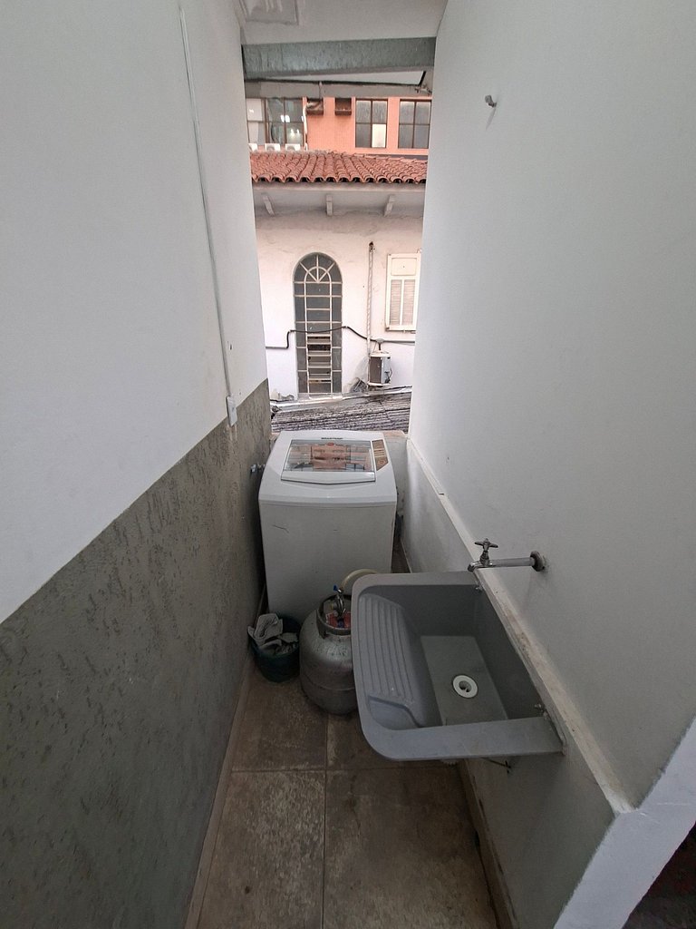 Spacious Apartment in Downtown BH - 3 Bedrooms