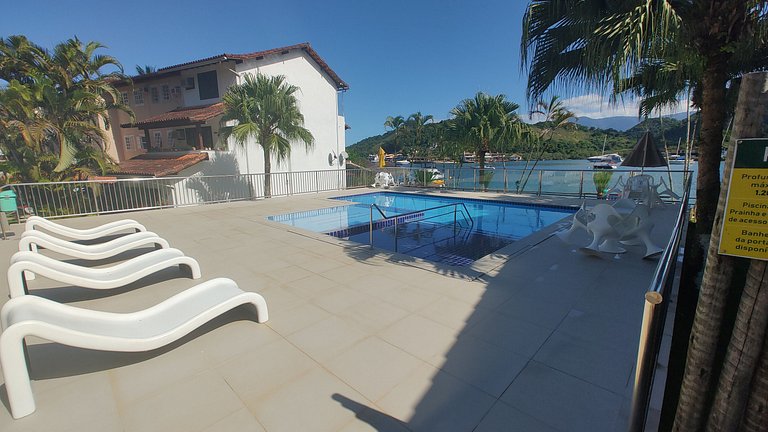 Beautiful 3 Bedrooms with Deck, Barbecue, Pool, Angra