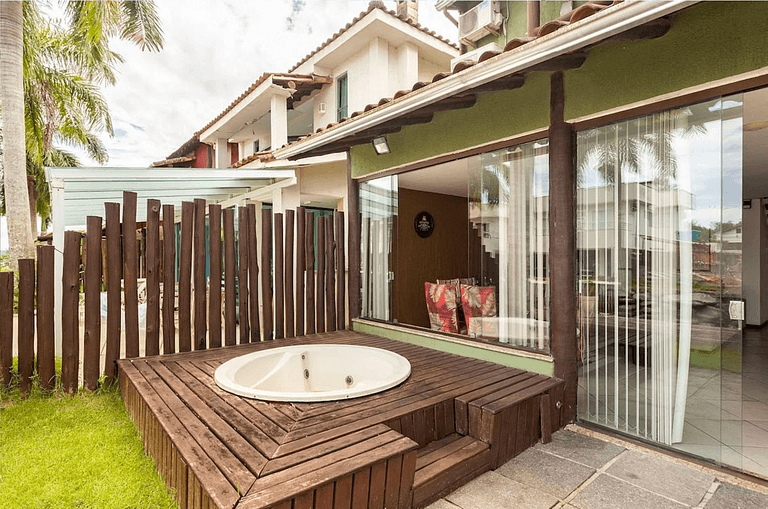 Casa Deck navegável jacuzzi AR Angra Br Marinas