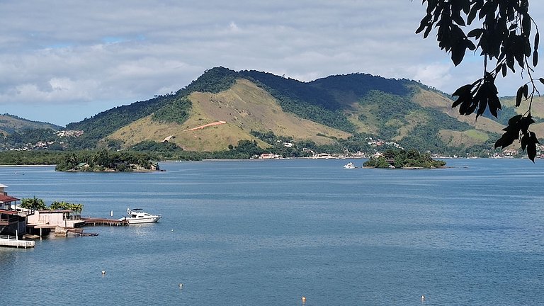 Casa Deck navegável jacuzzi AR Angra Br Marinas