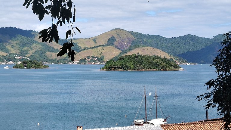 Casa Deck navegável jacuzzi AR Angra Br Marinas