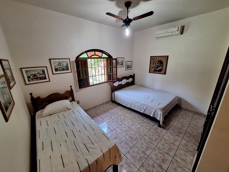 Mega comfortable house walking distance from Pereque Angra B