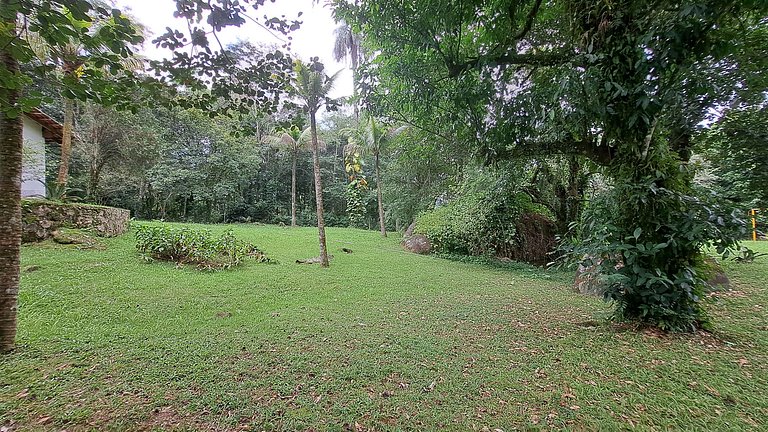 Paradisíaco, piscina e churrasqueira em Guapimirim