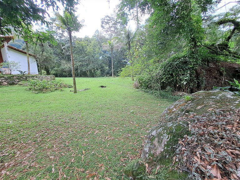 Paradisíaco, piscina e churrasqueira em Guapimirim